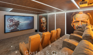 Prête à emménager. Villa neuve exclusive avec vue imprenable sur la mer à vendre, située dans une communauté fermée à La Quinta, Marbella - Benahavis 51865 