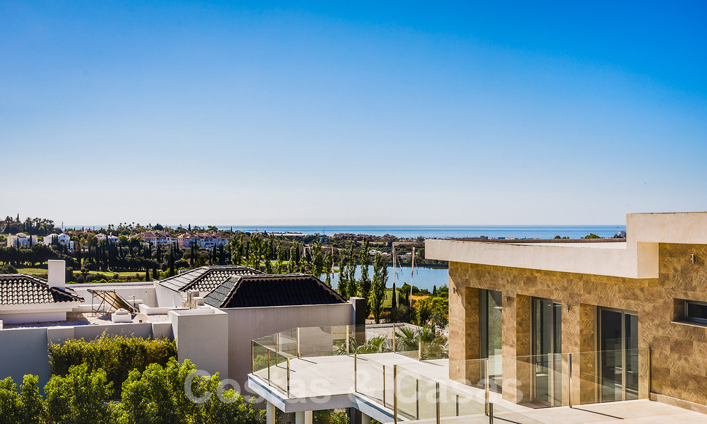 Nouvelle villa de luxe à vendre, en première ligne du golf Los Flamingos à Marbella - Benahavis 52803