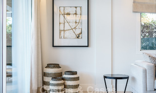 Villa de luxe indépendante à vendre avec piscine privée entourée de terrains de golf dans la vallée de Nueva Andalucia, Marbella 53781 