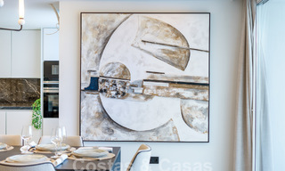 Villa de luxe indépendante à vendre avec piscine privée entourée de terrains de golf dans la vallée de Nueva Andalucia, Marbella 53782 