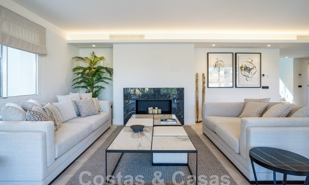 Villa de luxe indépendante à vendre avec piscine privée entourée de terrains de golf dans la vallée de Nueva Andalucia, Marbella 53784