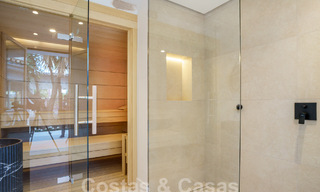 Villa de luxe indépendante à vendre avec piscine privée entourée de terrains de golf dans la vallée de Nueva Andalucia, Marbella 53785 