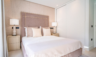 Villa de luxe indépendante à vendre avec piscine privée entourée de terrains de golf dans la vallée de Nueva Andalucia, Marbella 53794 