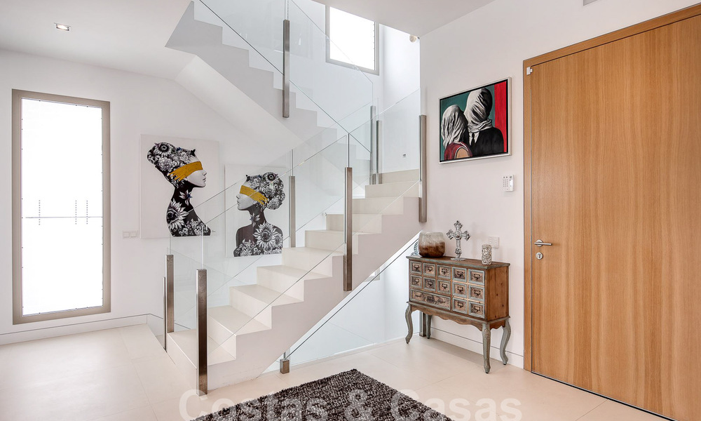 Villa moderne de luxe à vendre, prête à emménager, à quelques pas de la plage prés un quartier privilégié de Guadalmina Baja, Marbella - Estepona 53850