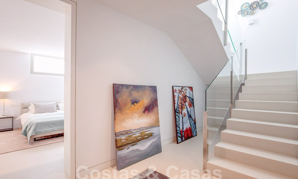 Villa moderne de luxe à vendre, prête à emménager, à quelques pas de la plage prés un quartier privilégié de Guadalmina Baja, Marbella - Estepona 53853