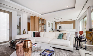Villa moderne de luxe à vendre, prête à emménager, à quelques pas de la plage prés un quartier privilégié de Guadalmina Baja, Marbella - Estepona 53857 