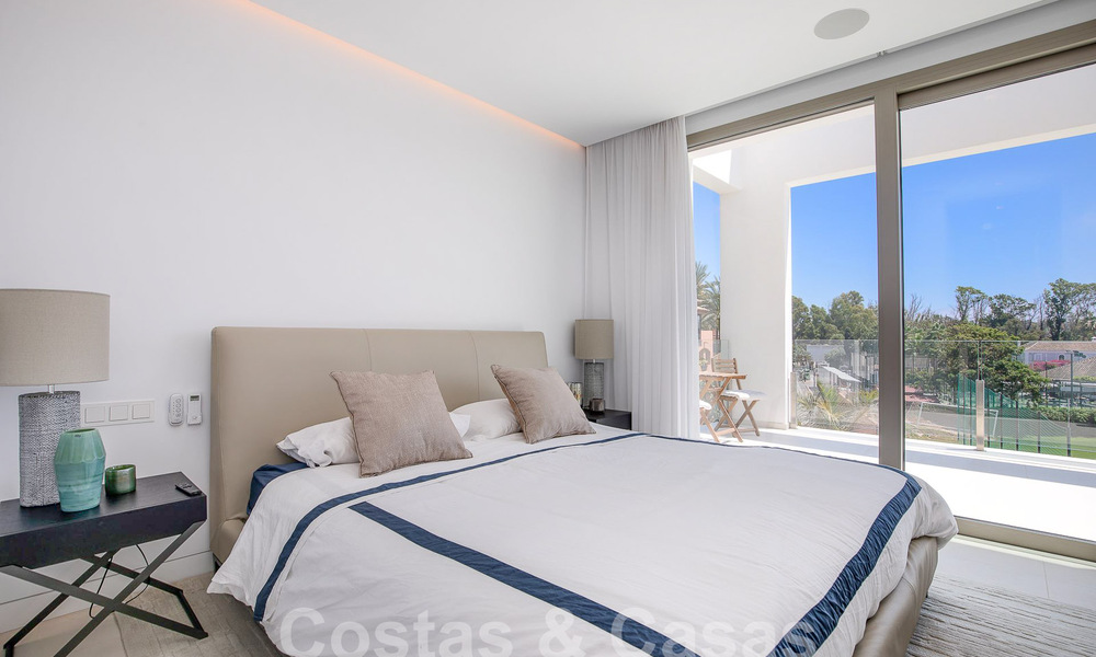 Villa moderne de luxe à vendre, prête à emménager, à quelques pas de la plage prés un quartier privilégié de Guadalmina Baja, Marbella - Estepona 53864