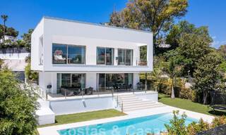 Villa moderne de luxe à vendre, prête à emménager, à quelques pas de la plage prés un quartier privilégié de Guadalmina Baja, Marbella - Estepona 53865 