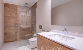 Villa moderne de luxe à vendre, prête à emménager, à quelques pas de la plage prés un quartier privilégié de Guadalmina Baja, Marbella - Estepona 53867 