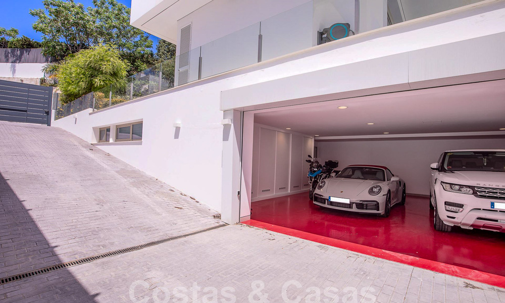 Villa moderne de luxe à vendre, prête à emménager, à quelques pas de la plage prés un quartier privilégié de Guadalmina Baja, Marbella - Estepona 53875