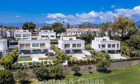 Villa moderne de luxe à vendre, prête à emménager, à quelques pas de la plage prés un quartier privilégié de Guadalmina Baja, Marbella - Estepona 53878