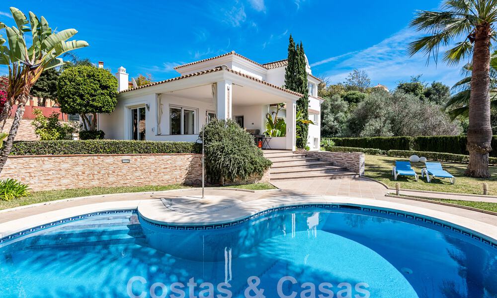 Charmante villa à vendre près de la plage d'Elviria à l'est du centre de Marbella 53941