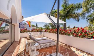 Elégante villa andalouse de luxe à vendre à deux pas de la plage dans l'urbanisation convoitée de Bahia de Marbella 51893 
