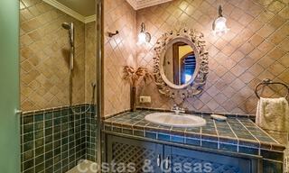 Elégante villa andalouse de luxe à vendre à deux pas de la plage dans l'urbanisation convoitée de Bahia de Marbella 51901 