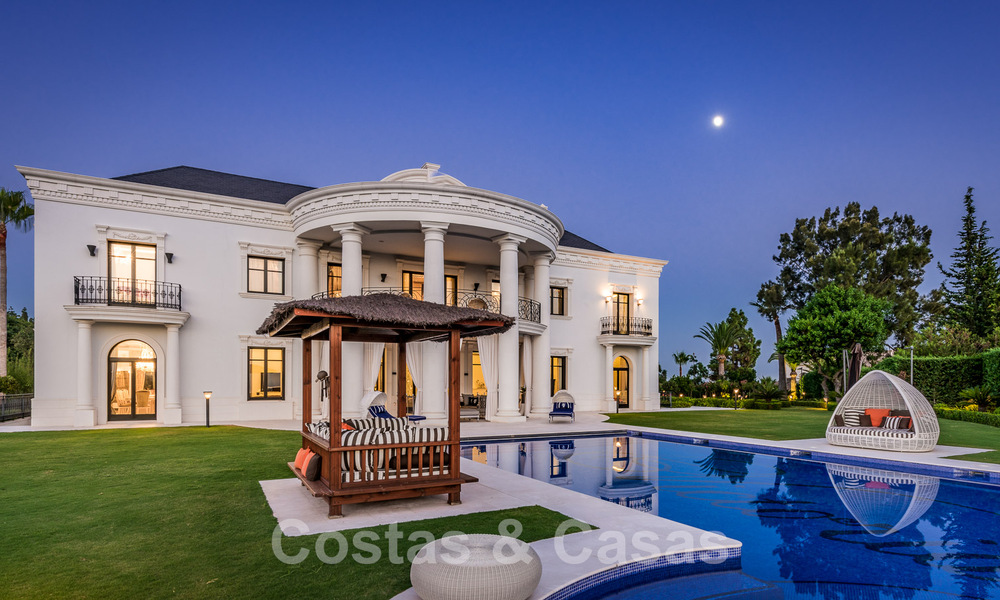 Majestueuse villa de luxe à vendre avec 7 chambres à coucher dans une urbanisation exclusive à l'est du centre de Marbella 51975