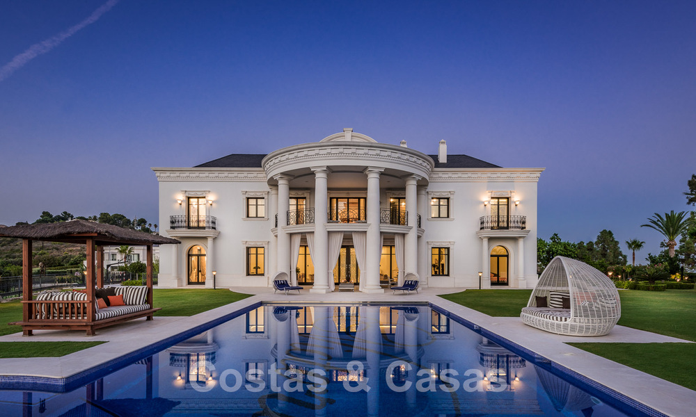 Majestueuse villa de luxe à vendre avec 7 chambres à coucher dans une urbanisation exclusive à l'est du centre de Marbella 51977