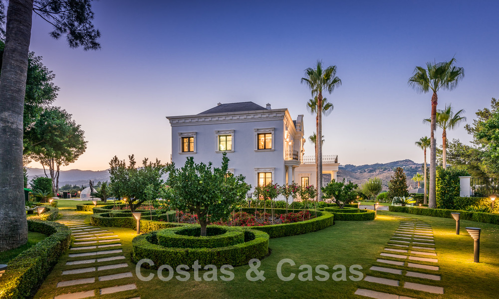 Majestueuse villa de luxe à vendre avec 7 chambres à coucher dans une urbanisation exclusive à l'est du centre de Marbella 51978