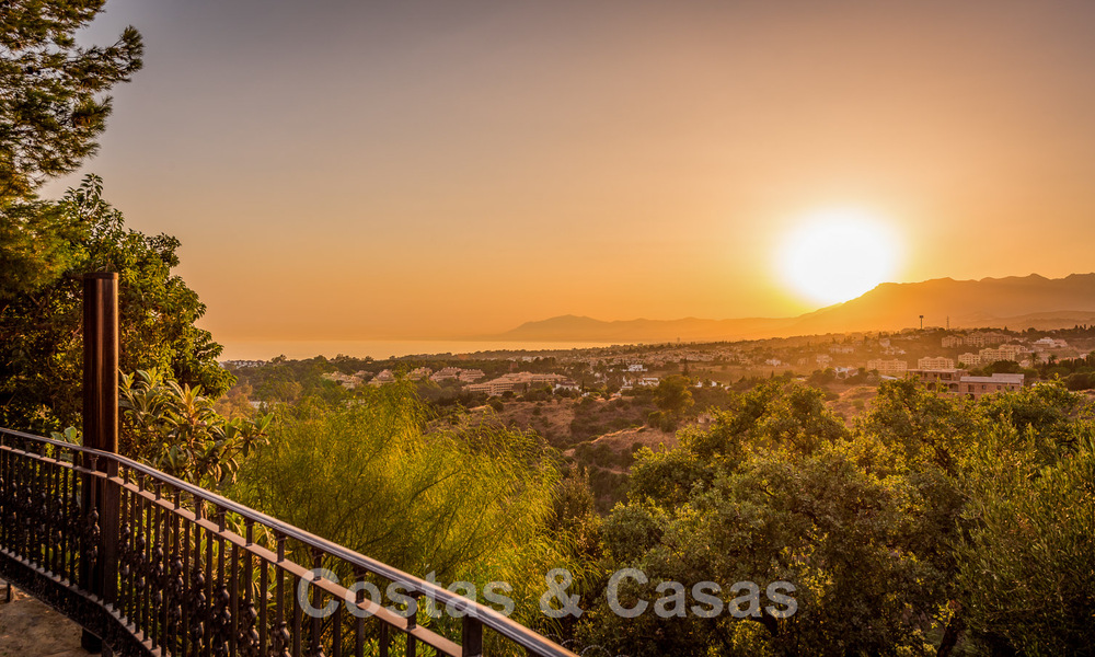 Majestueuse villa de luxe à vendre avec 7 chambres à coucher dans une urbanisation exclusive à l'est du centre de Marbella 51990