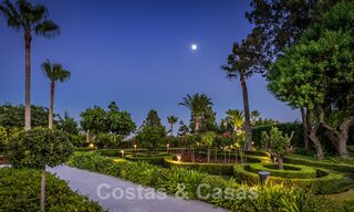 Majestueuse villa de luxe à vendre avec 7 chambres à coucher dans une urbanisation exclusive à l'est du centre de Marbella 51991 