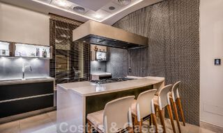 Majestueuse villa de luxe à vendre avec 7 chambres à coucher dans une urbanisation exclusive à l'est du centre de Marbella 51993 