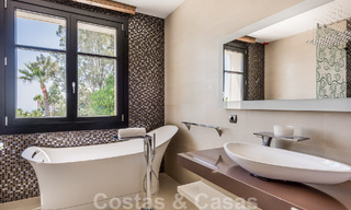 Majestueuse villa de luxe à vendre avec 7 chambres à coucher dans une urbanisation exclusive à l'est du centre de Marbella 52002 