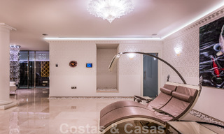 Majestueuse villa de luxe à vendre avec 7 chambres à coucher dans une urbanisation exclusive à l'est du centre de Marbella 52005 