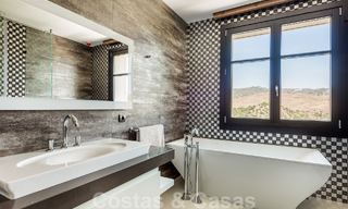 Majestueuse villa de luxe à vendre avec 7 chambres à coucher dans une urbanisation exclusive à l'est du centre de Marbella 52007 
