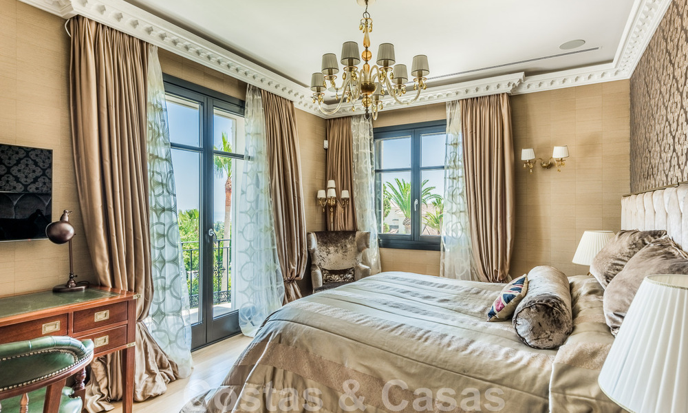 Majestueuse villa de luxe à vendre avec 7 chambres à coucher dans une urbanisation exclusive à l'est du centre de Marbella 52013
