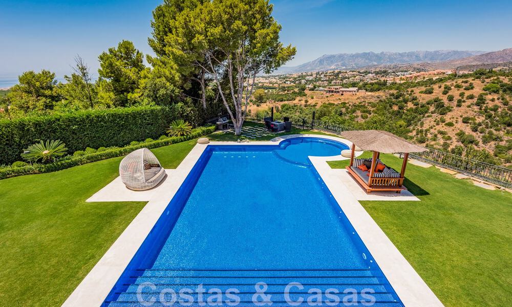 Majestueuse villa de luxe à vendre avec 7 chambres à coucher dans une urbanisation exclusive à l'est du centre de Marbella 52017