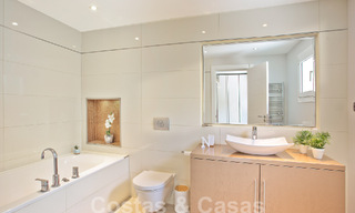 Villa contemporaine de luxe à vendre avec architecture méditerranéenne à l'est du centre de Marbella 53337 