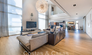 Villa moderne de luxe à vendre avec vue imprenable sur la mer dans un quartier exclusif de Benahavis - Marbella 53364 