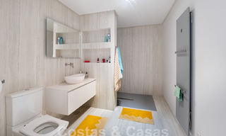 Villa moderne de luxe à vendre avec vue imprenable sur la mer dans un quartier exclusif de Benahavis - Marbella 53383 