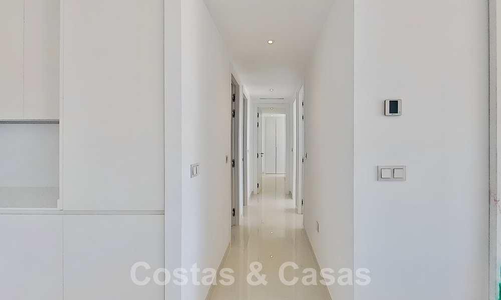 Appartement moderne avec 3 chambres dans un complexe de golf sur le nouveau Golden Mile entre Marbella et Estepona 53236