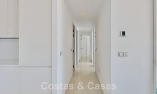 Appartement moderne avec 3 chambres dans un complexe de golf sur le nouveau Golden Mile entre Marbella et Estepona 53236 