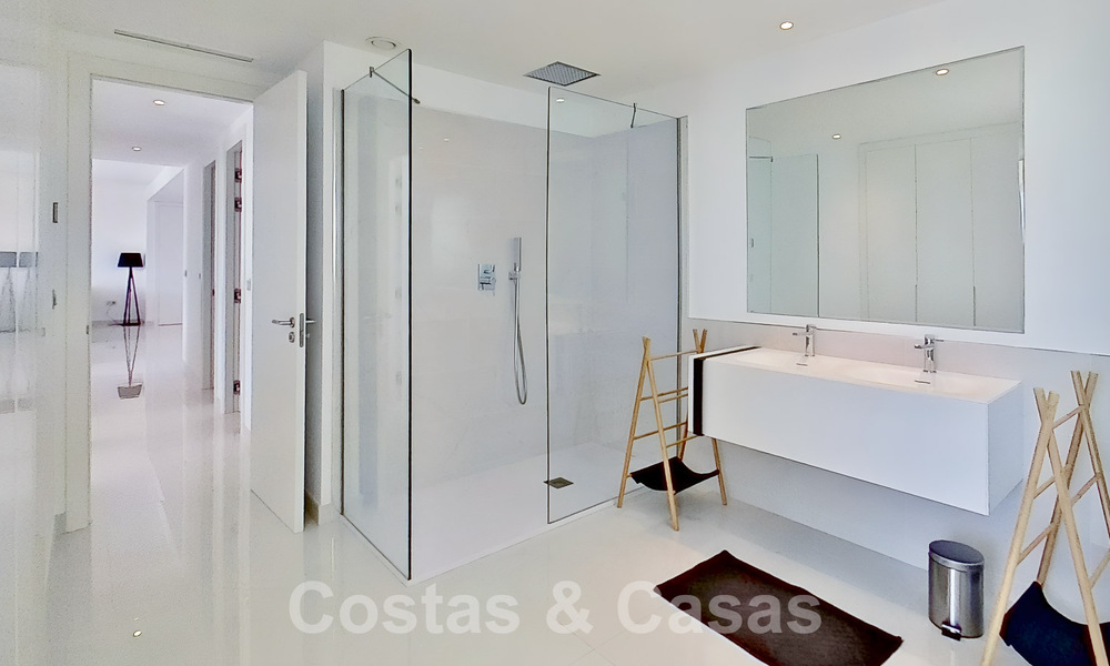 Appartement moderne avec 3 chambres dans un complexe de golf sur le nouveau Golden Mile entre Marbella et Estepona 53246