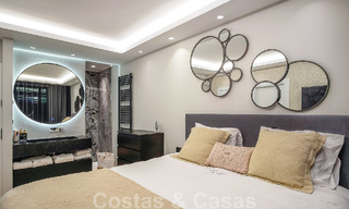 Appartement de luxe de 4 chambres à vendre dans un complexe exclusif de deuxième ligne de plage à Puerto Banus, Marbella 52118 