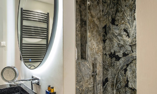 Appartement de luxe à vendre dans un complexe exclusif de deuxième ligne de plage à Puerto Banus, Marbella 52126 