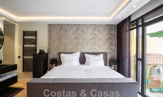 Appartement de luxe de 4 chambres à vendre dans un complexe exclusif de deuxième ligne de plage à Puerto Banus, Marbella 52130 
