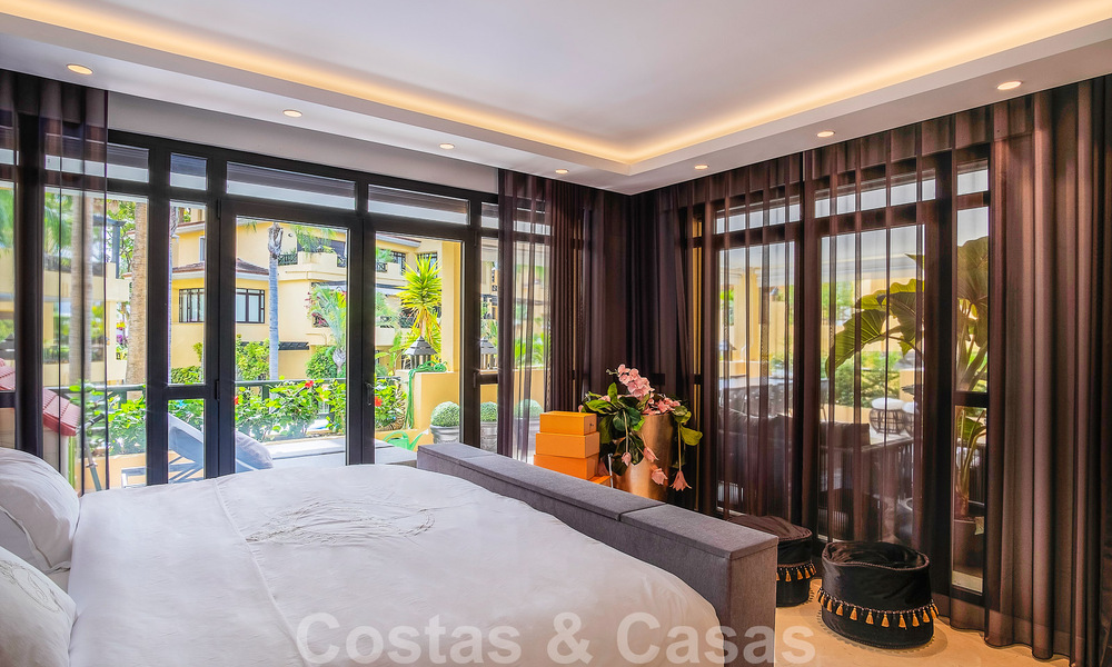 Appartement de luxe de 4 chambres à vendre dans un complexe exclusif de deuxième ligne de plage à Puerto Banus, Marbella 52132