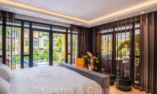 Appartement de luxe de 4 chambres à vendre dans un complexe exclusif de deuxième ligne de plage à Puerto Banus, Marbella 52132 