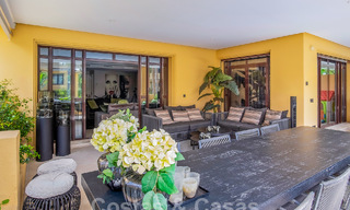 Appartement de luxe de 4 chambres à vendre dans un complexe exclusif de deuxième ligne de plage à Puerto Banus, Marbella 52133 