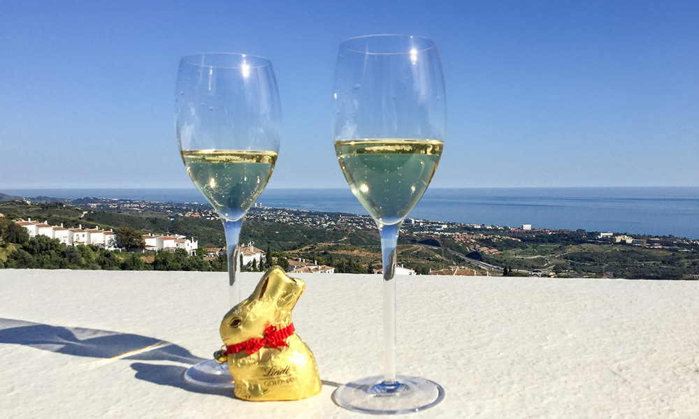 Penthouse duplex moderne à vendre avec vue panoramique sur la mer, situé dans un complexe convoité à Los Monteros, Marbella 52241