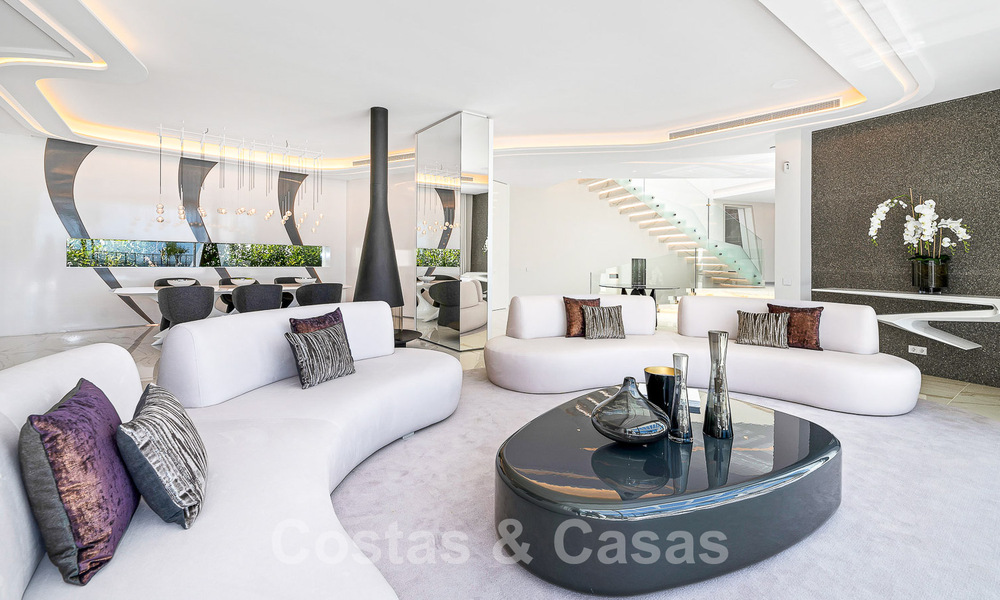 Villa de luxe neuve avec design architectural à vendre, en première ligne de plage à Los Monteros, Marbella 52287