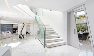 Villa de luxe neuve avec design architectural à vendre, en première ligne de plage à Los Monteros, Marbella 52289 