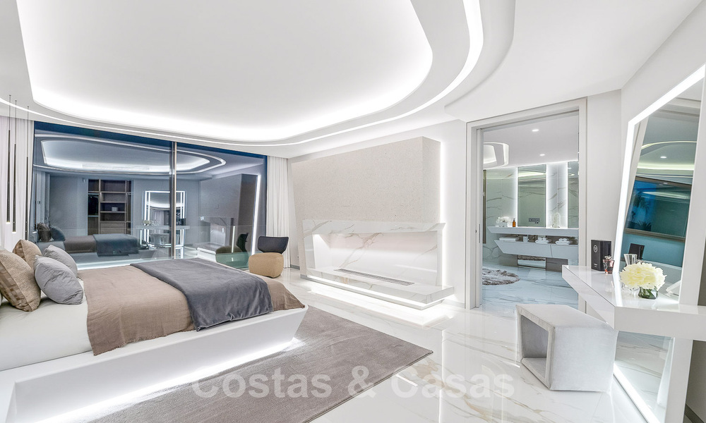 Villa de luxe neuve avec design architectural à vendre, en première ligne de plage à Los Monteros, Marbella 52291