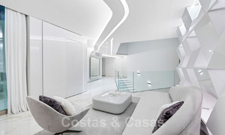 Villa de luxe neuve avec design architectural à vendre, en première ligne de plage à Los Monteros, Marbella 52296 