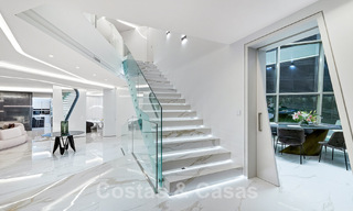 Villa de luxe neuve avec design architectural à vendre, en première ligne de plage à Los Monteros, Marbella 52299 