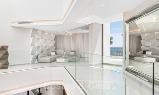 Villa de luxe neuve avec design architectural à vendre, en première ligne de plage à Los Monteros, Marbella 52300 