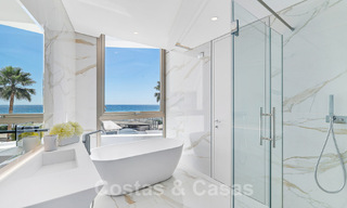 Villa de luxe neuve avec design architectural à vendre, en première ligne de plage à Los Monteros, Marbella 52303 