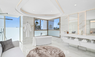 Villa de luxe neuve avec design architectural à vendre, en première ligne de plage à Los Monteros, Marbella 52306 